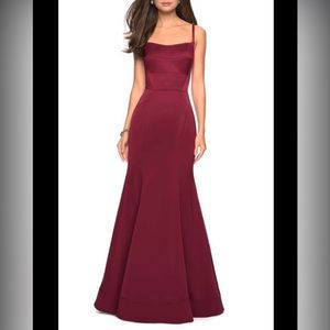 La Femme Structured Jersey Trumpet Gown